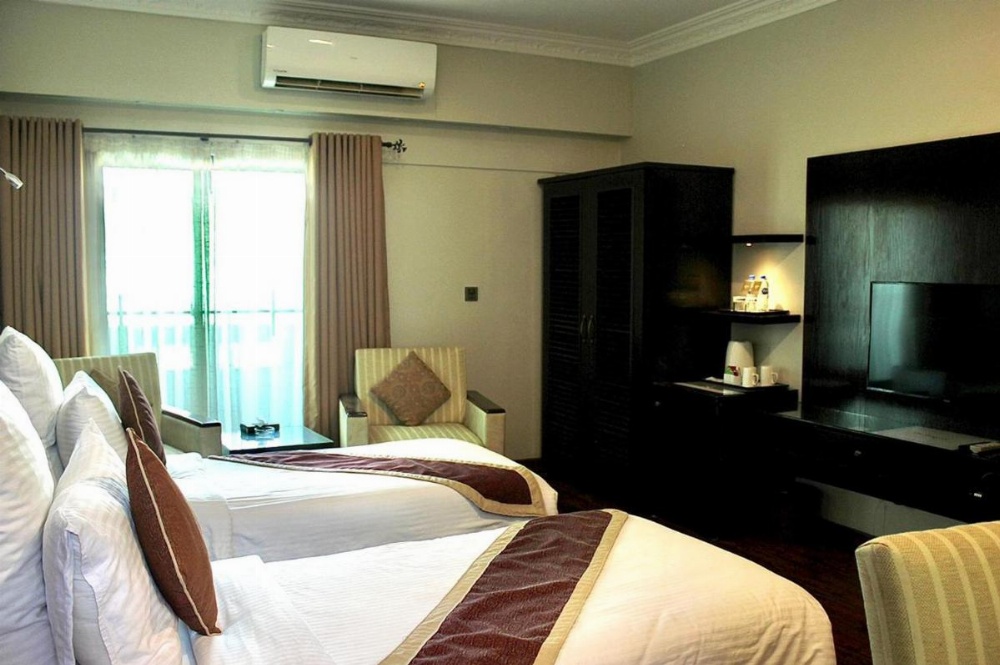Room image 4